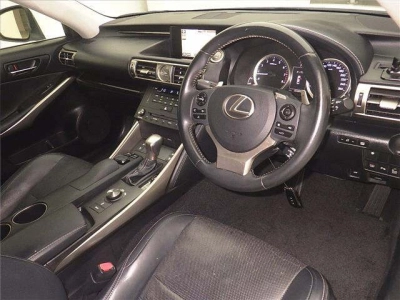 LEXUS IS
