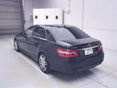 MERCEDES BENZ E CLASS