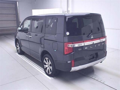 MITSUBISHI DELICA D:5