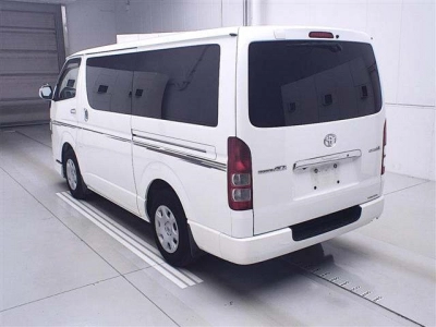 TOYOTA REGIUS ACE