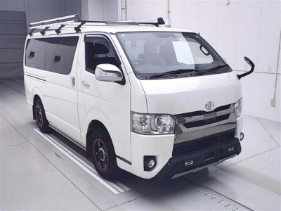 TOYOTA REGIUS ACE