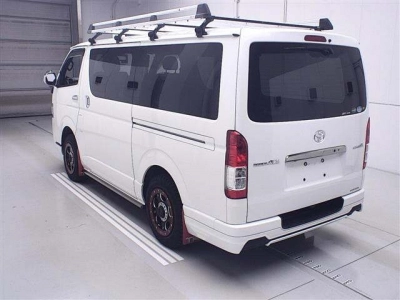 TOYOTA REGIUS ACE