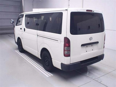 TOYOTA REGIUS ACE