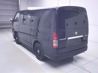 TOYOTA REGIUS ACE