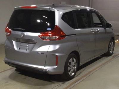 HONDA FREED + HYBRID
