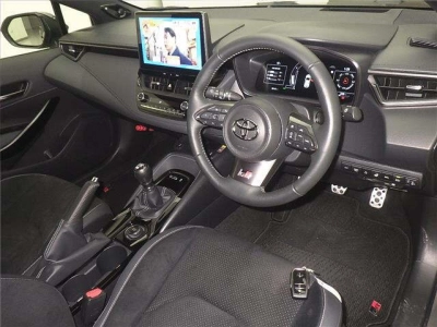 TOYOTA GR COROLLA