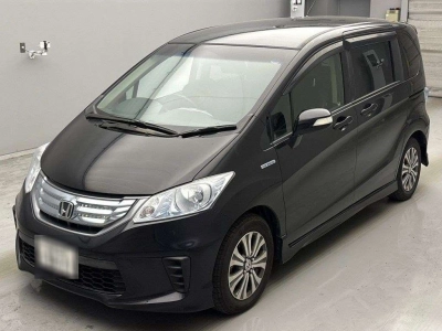 HONDA FREED HYBRID