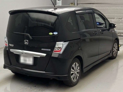 HONDA FREED HYBRID
