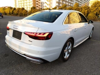 AUDI A4 AVANTE