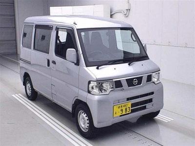 NISSAN NV100 CLIPPER