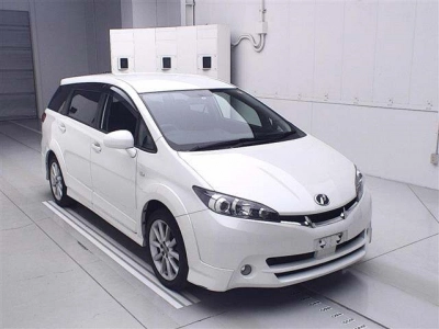 TOYOTA WISH