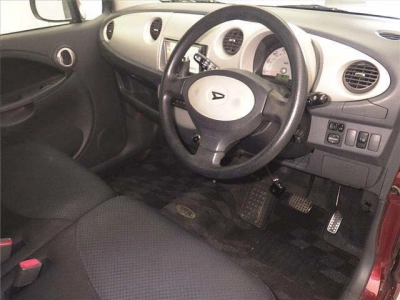 DAIHATSU MOVE LATTE