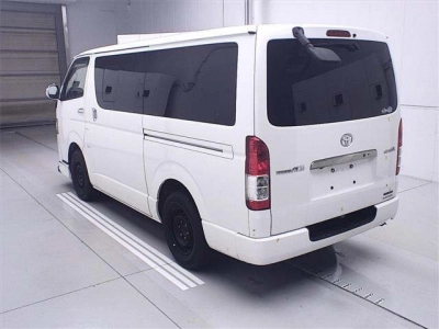 TOYOTA REGIUS ACE