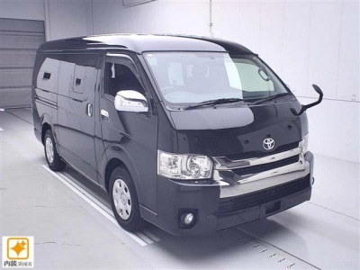 TOYOTA REGIUS ACE