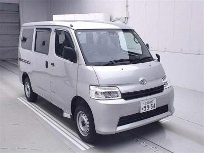 TOYOTA TOWN ACE