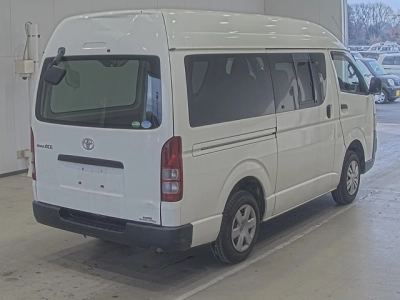 TOYOTA REGIUS ACE