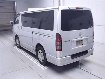 TOYOTA REGIUS ACE