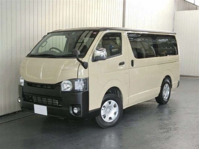 TOYOTA REGIUS ACE