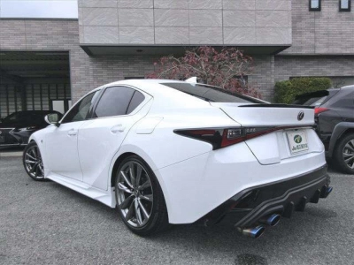 LEXUS IS