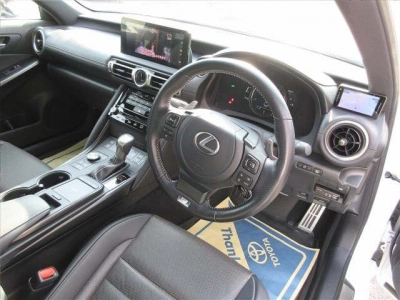 LEXUS IS