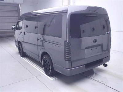 TOYOTA REGIUS ACE