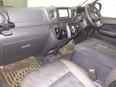 NISSAN CARAVAN