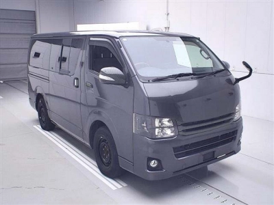 TOYOTA REGIUS ACE