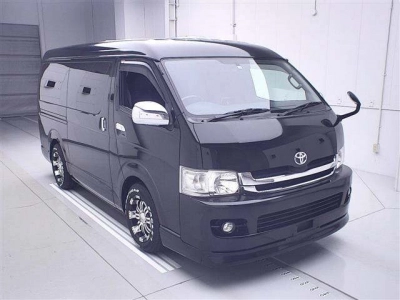TOYOTA REGIUS ACE