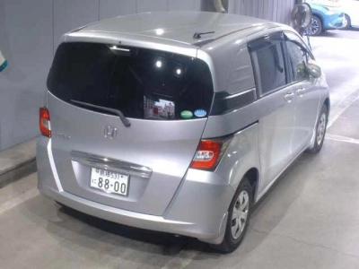 HONDA FREED SPIKE