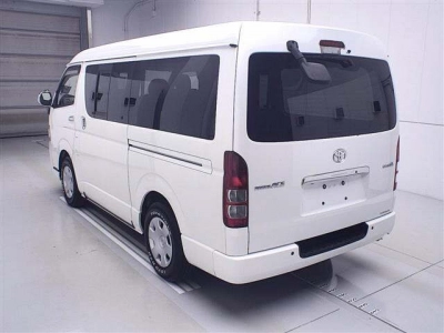 TOYOTA REGIUS ACE