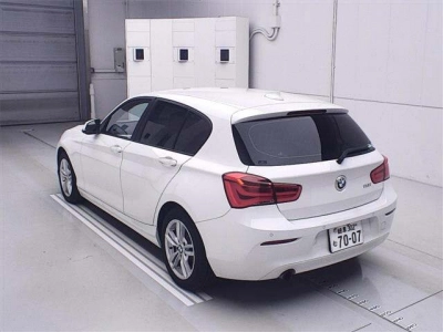 BMW 1 SERIES