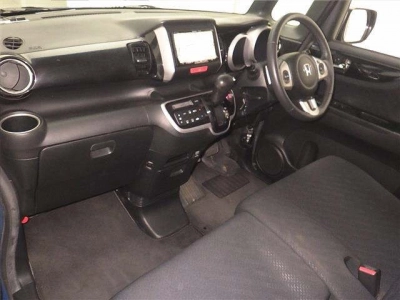 HONDA N BOX +