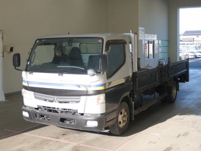 MITSUBISHI CANTER