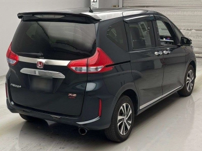 HONDA FREED + HYBRID