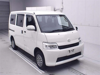 MAZDA BONGO