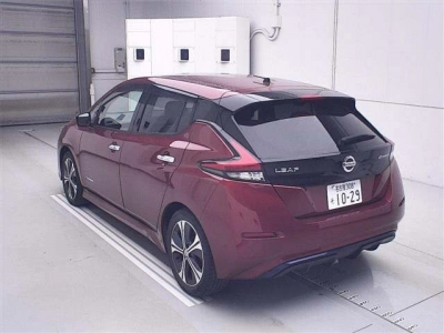 NISSAN LEAF