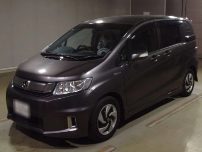HONDA FREED SPIKE HYBRID