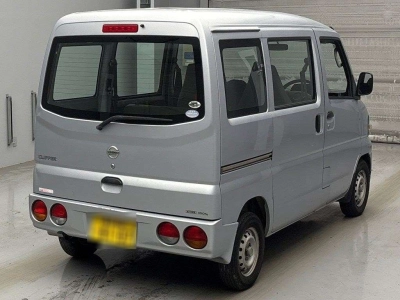 NISSAN CLIPPER VAN