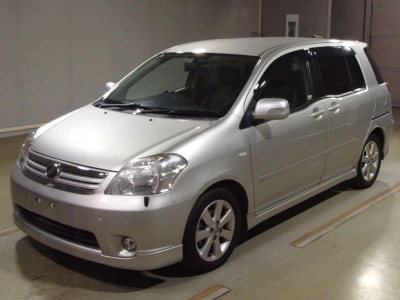 TOYOTA RAUM