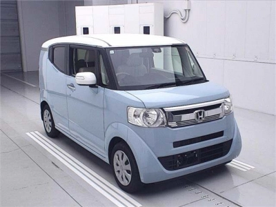 HONDA N-BOX SLASH
