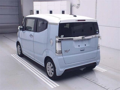 HONDA N-BOX SLASH