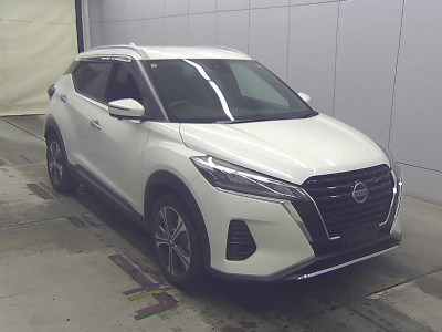 NISSAN KICKS