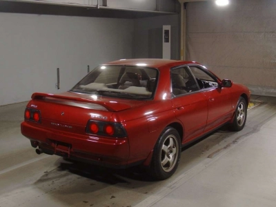 NISSAN SKYLINE