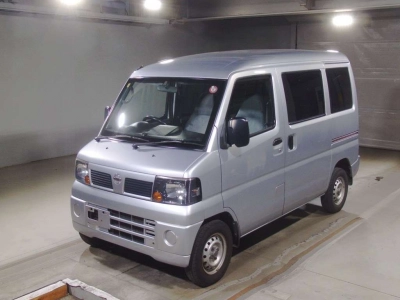 NISSAN CLIPPER VAN