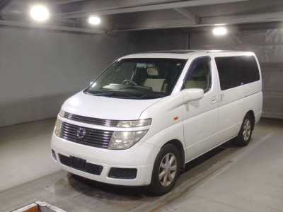 NISSAN ELGRAND