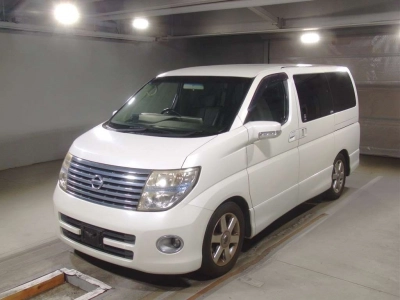 NISSAN ELGRAND