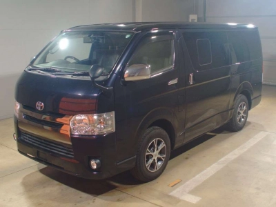 TOYOTA REGIUS VAN