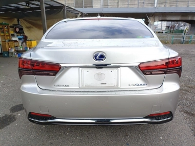 LEXUS LS