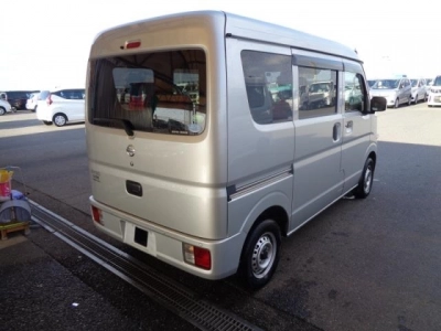 NISSAN NV100 CLIPPER