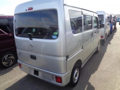 NISSAN NV100 CLIPPER